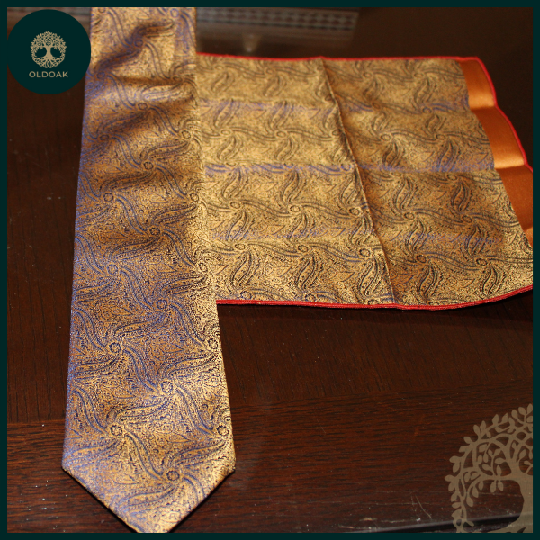 Golden Elegance - Image 2